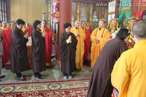 洗心禅寺礼请上圣下辉大和尚上堂说法